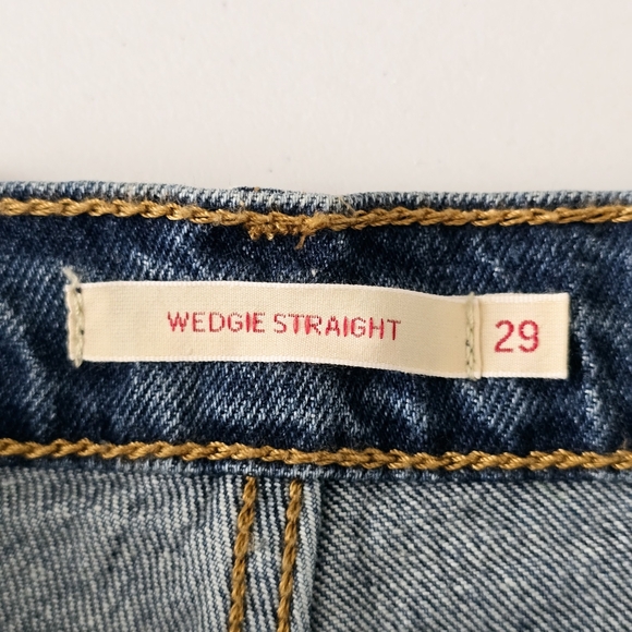 NWT Levi's Premium Wedgie Straight Jean Size 29 Blue Medium Wash - Picture 6 of 7